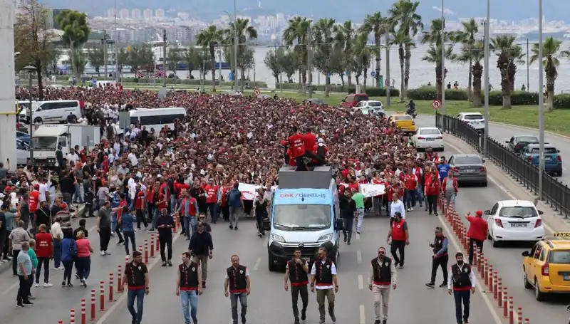 İzmir’de Grev Direnişi 4. Gününde: İşçiler Hakkını Arıyor