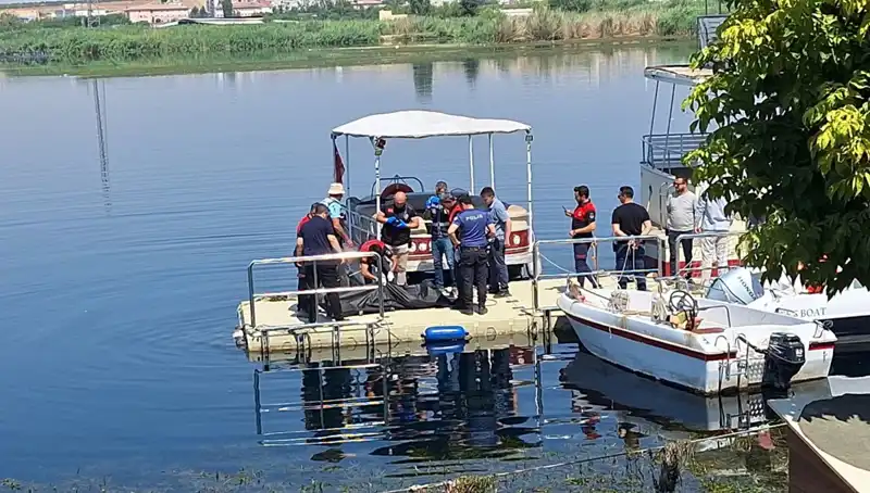 Fırat Nehri'nde Gizemli Bir Olay: Erkek Cesedi Bulundu