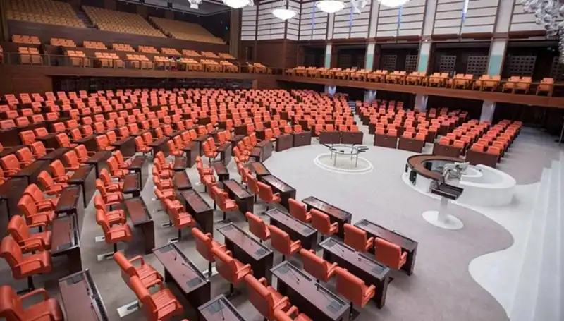 Siyasi Partiler Bayramda Bir Araya Geliyor: İşte Etkinlik Programları