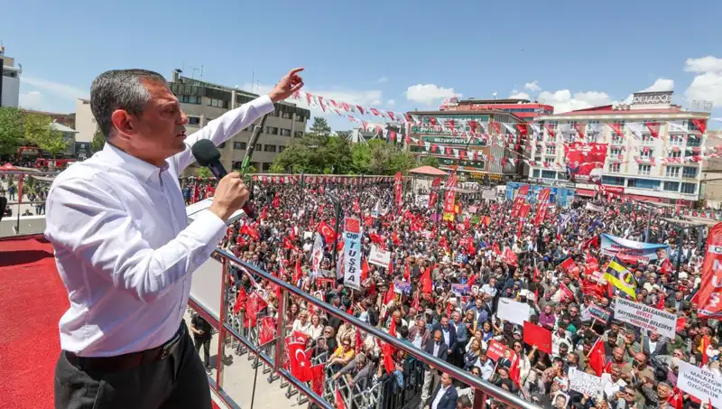 Özgür Özel’den Çarpıcı Açıklama: Silah Bırakılmalı mı?