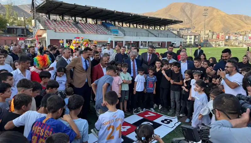 Hakkari’de Geleneksel Anadolu Şenliği: Kültür, Müzik ve Eğlence Bir Arada!