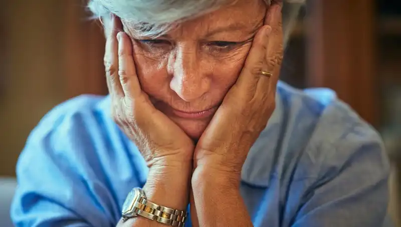 40'lı Yaşlarında Alzheimer’ı Düşünmeyen Bir Kadının Stresle Sınavı