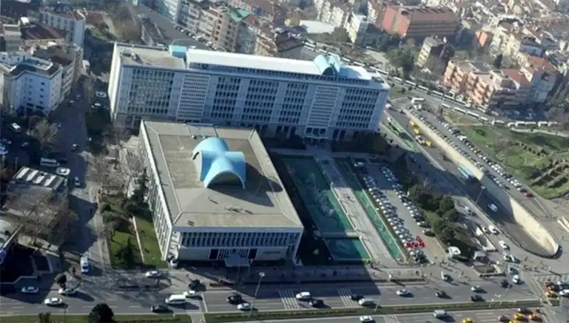 İBB Soruşturmasında "Enderun" WhatsApp Grubu Mesajları İçin Kritik Sorgulama