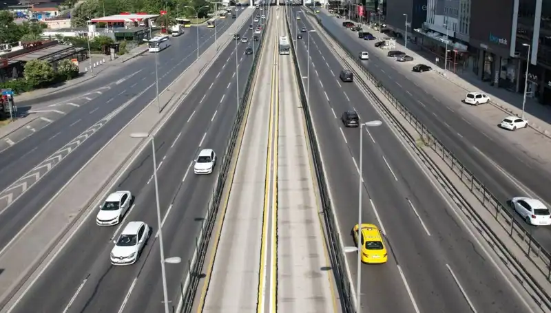 İstanbul Bayramda Yolda Boş Kalma Keyfi: Nedenleri ve Etkileri