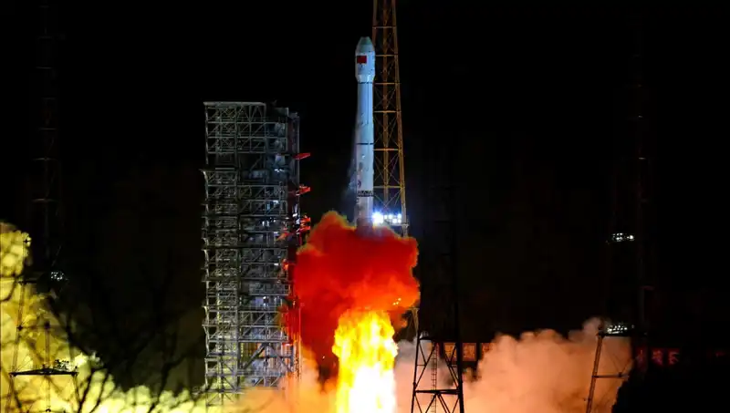 Çin, Yeni Astronomi Hamlesiyle Tienvın-2'yi Uzaya Gönderdi