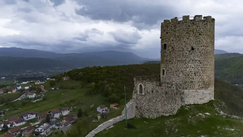 Bosna Hersek'in Tarihi Sokolac Kalesi, Zamanın Testine Direniyor