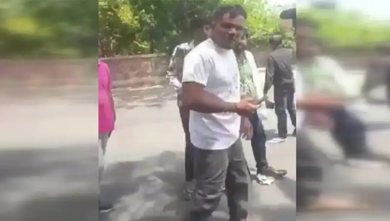 11A Yolcusu Korku Dolu Anlarını Açıkladı: "Biri Beni Yakaladı"