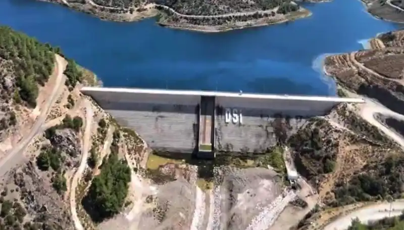 Çeşme'de Su Kesintilerine Son: Yeni Proje Hayata Geçiyor