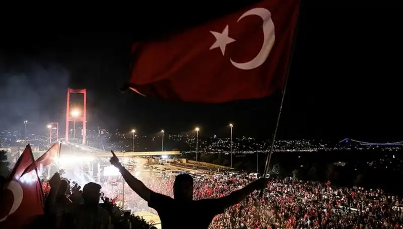 15 Temmuz Destanı: "En Uzun Gece" Tiyatro Gösterimi Külliye'de Sahnelenecek