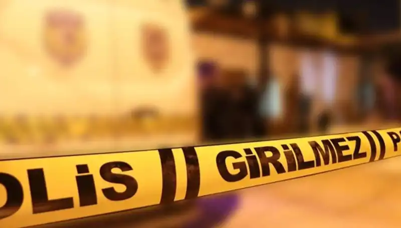 İzmir'de Aile İçi Kavga Dehşet Saçtı: 1 Çocuk 4 Kişi Ağır Yaralı