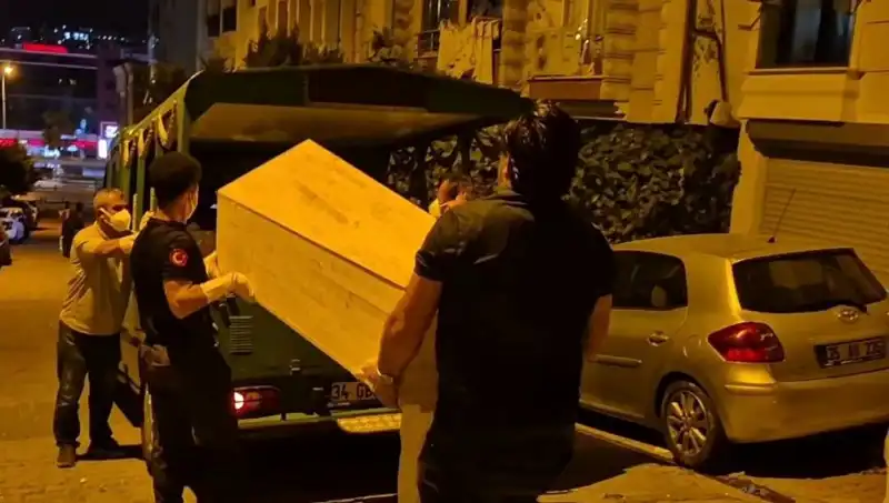 Esenyurt’ta Gizemli Ölüm: Kadın Cesedi Bulundu, Olayın Ardındaki Gerçek Nedir?