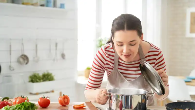 Yemek Hazırlarken Yapılan Ölümcül Hatalar: Uzmanlardan Uyarılar