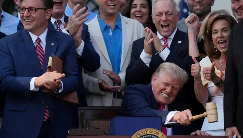 Trump'ın "Büyük, Güzel Yasa Tasarısı" ile Ekonomi ve Sağlıkta Devrim Mi Geliyor?