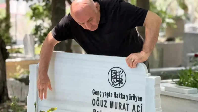 Aci Ailesinin Yürek Dağlayan Babalar Günü Anısı