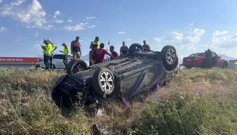 Nişan Töreninden Dönüşte Feci Kaza: 1 Kayıp, 4 Yaralı