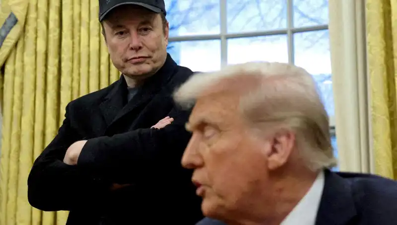 Elon Musk, Trump Kabinesinden Ayrıldı: Gelecekte Neler Olacak?