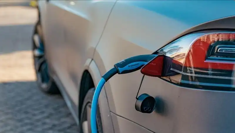 Elektrikli Araç Alımında Büyüme Yerine Düşüş: Nedenleri ve Sonuçları