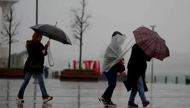 İki Bölgeye Kuvvetli Sağanak Yağış Uyarısı: Hazırlıkların Önemi