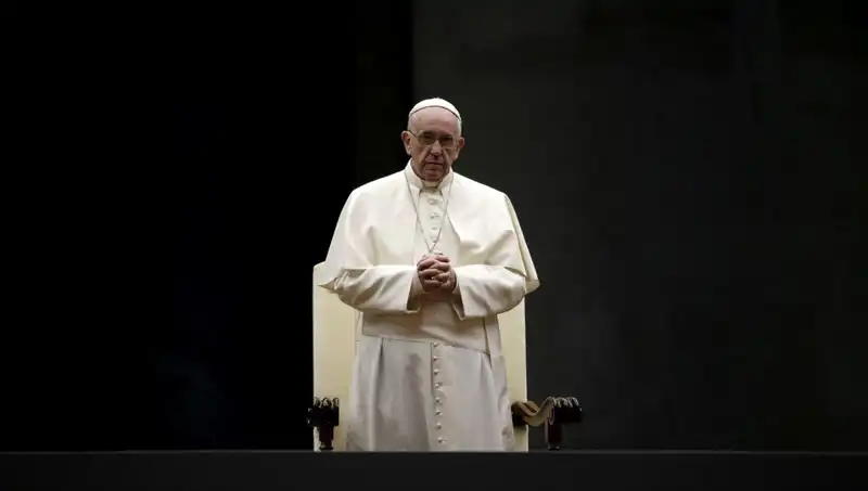 Vatikan’ın Kapılarını Açarak İlkleri Başaran: Papa Francis'in Hayat Hikayesi