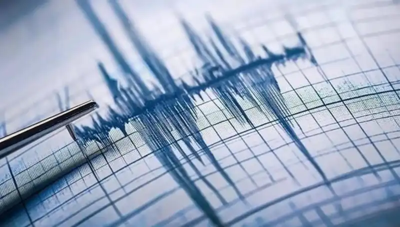 Antalya'da Şok Eden Deprem: 3.9 Büyüklüğünde Sarsıntı!